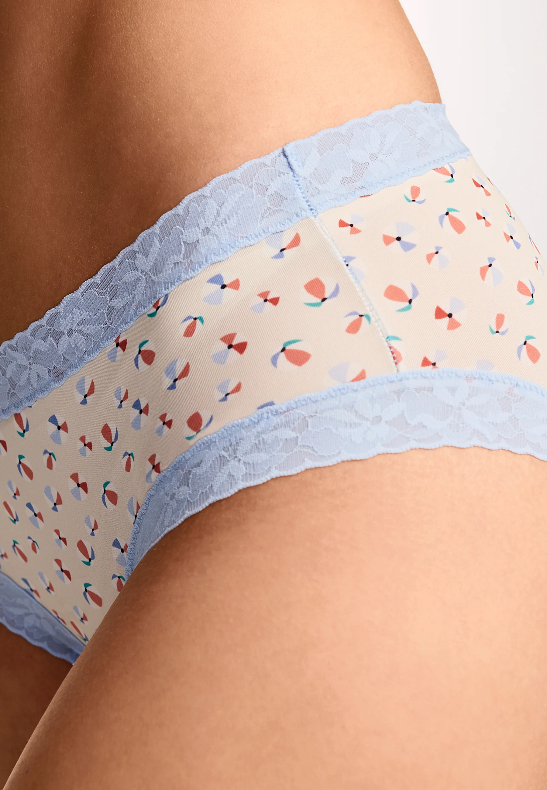 Jockey® Parisienne Soft Stretch Lace Hipster - Image 4