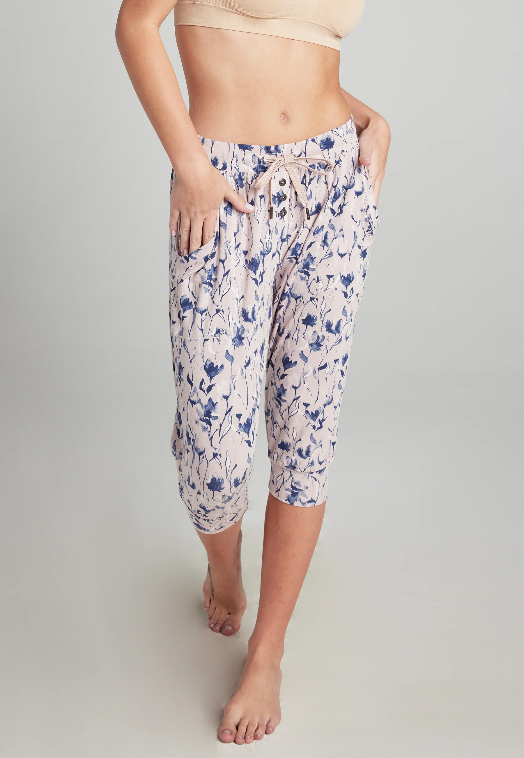 Jockey® Supersoft Lounge Capri - Image 5