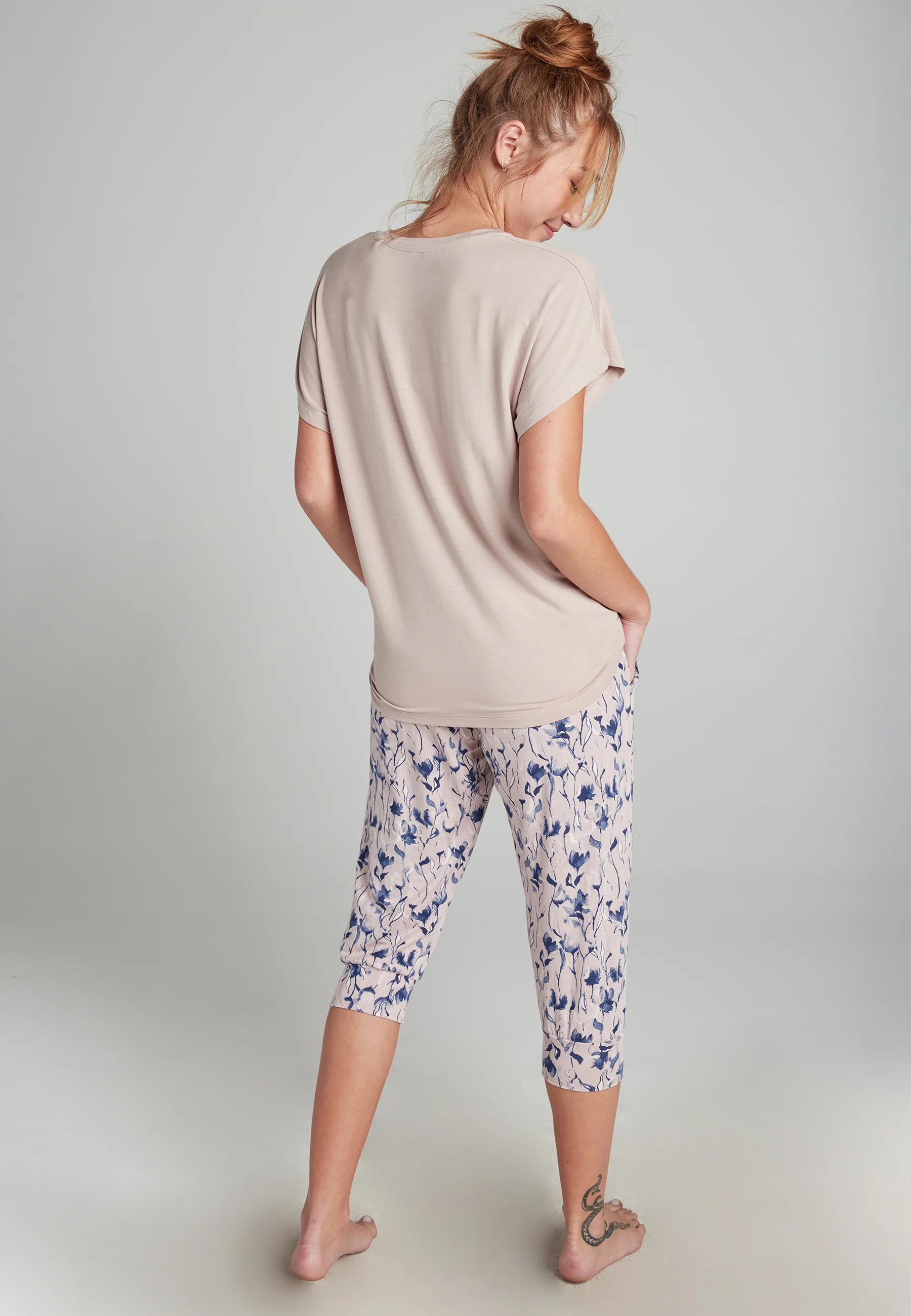 Jockey® Supersoft Lounge Capri - Image 6