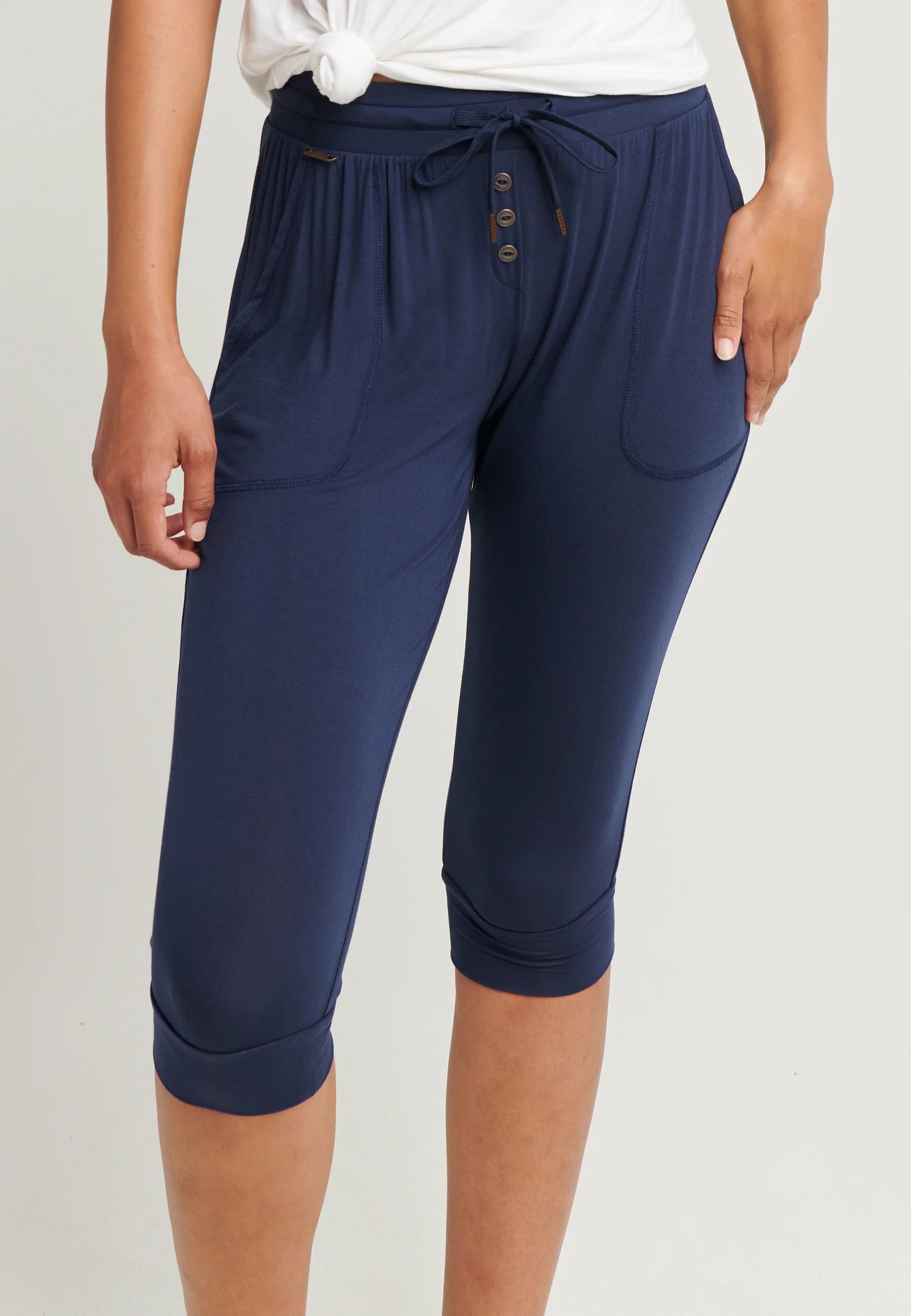 Jockey® Supersoft Lounge Capri - Image 9