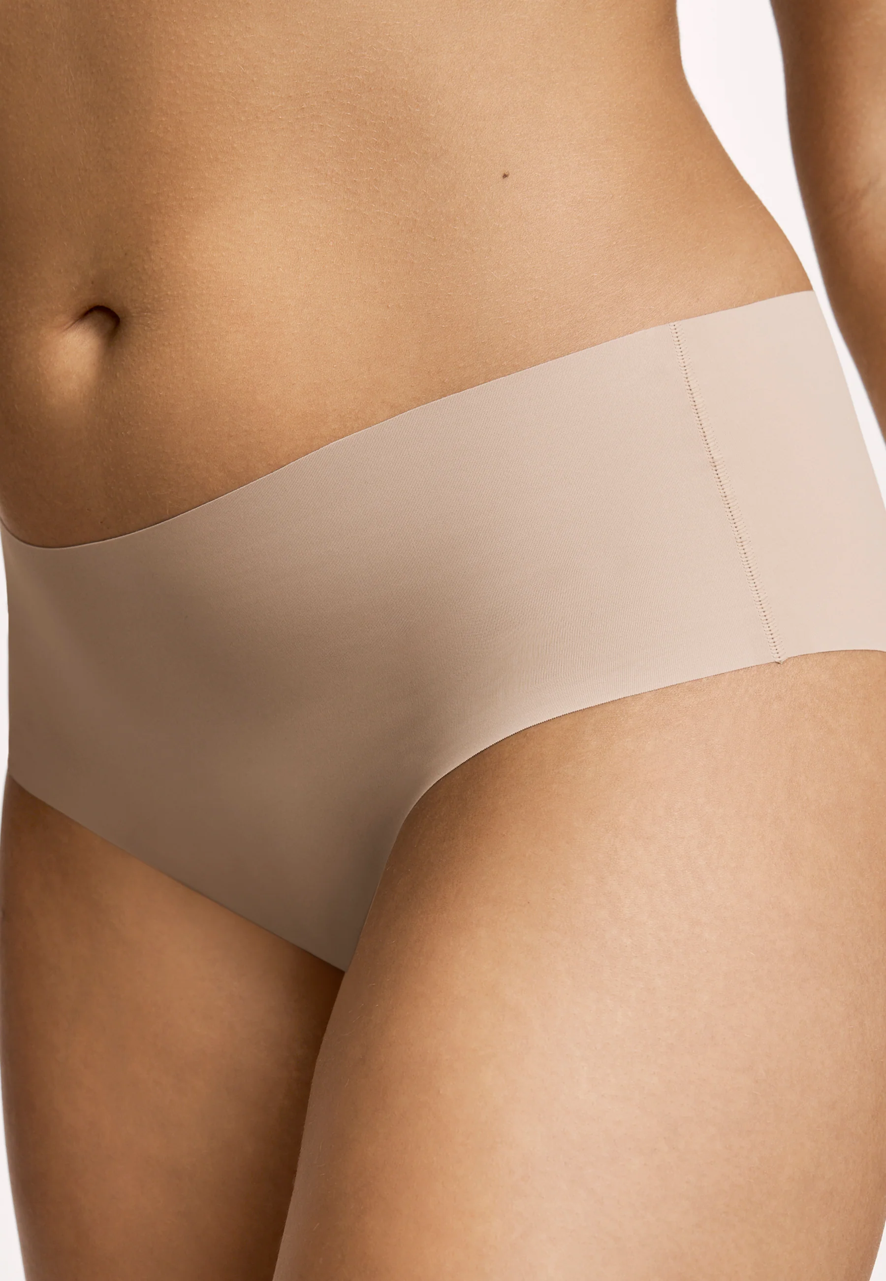 Jockey® Invisible Edge Hipster - Image 10