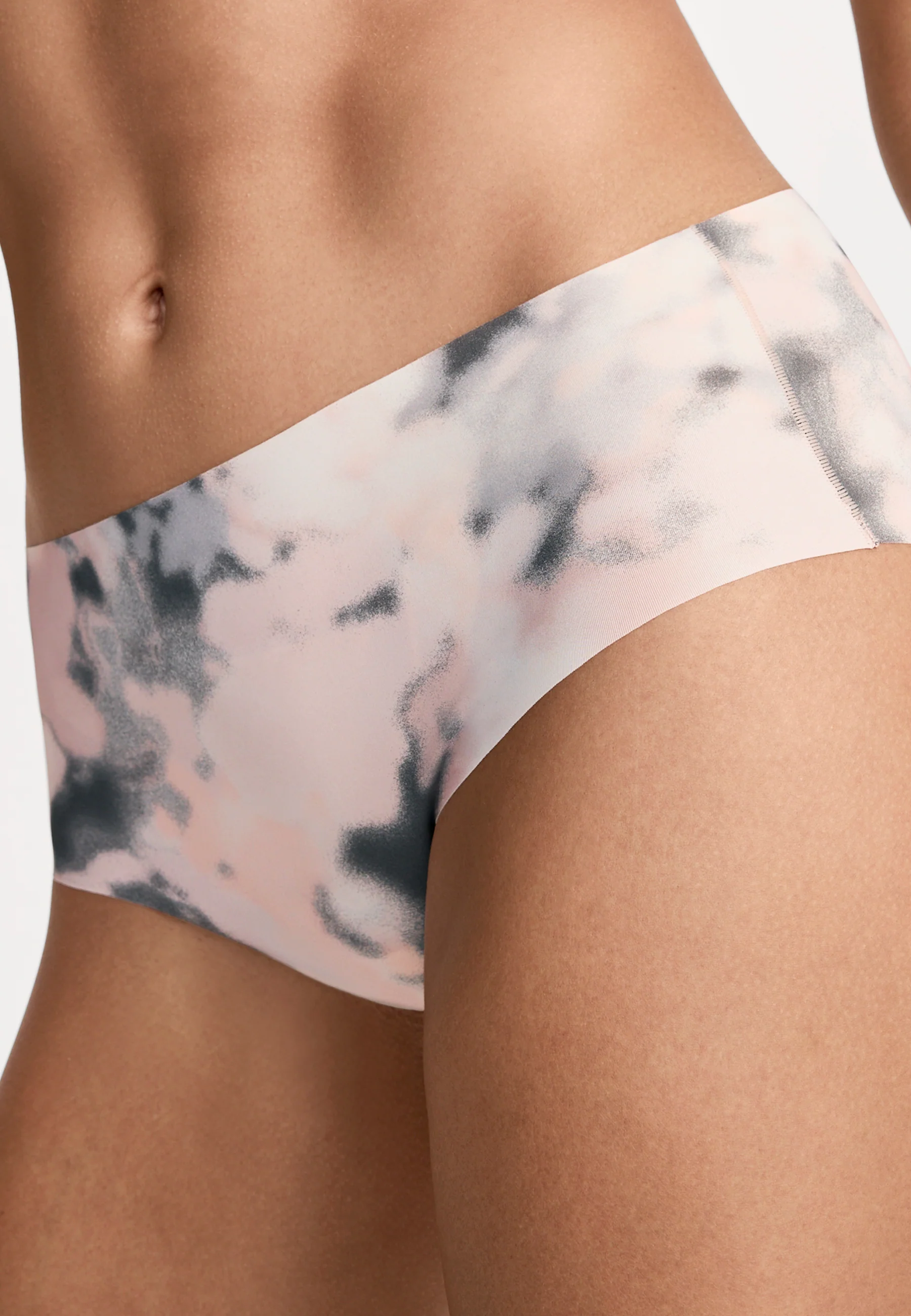Jockey® Invisible Edge Hipster - Image 15