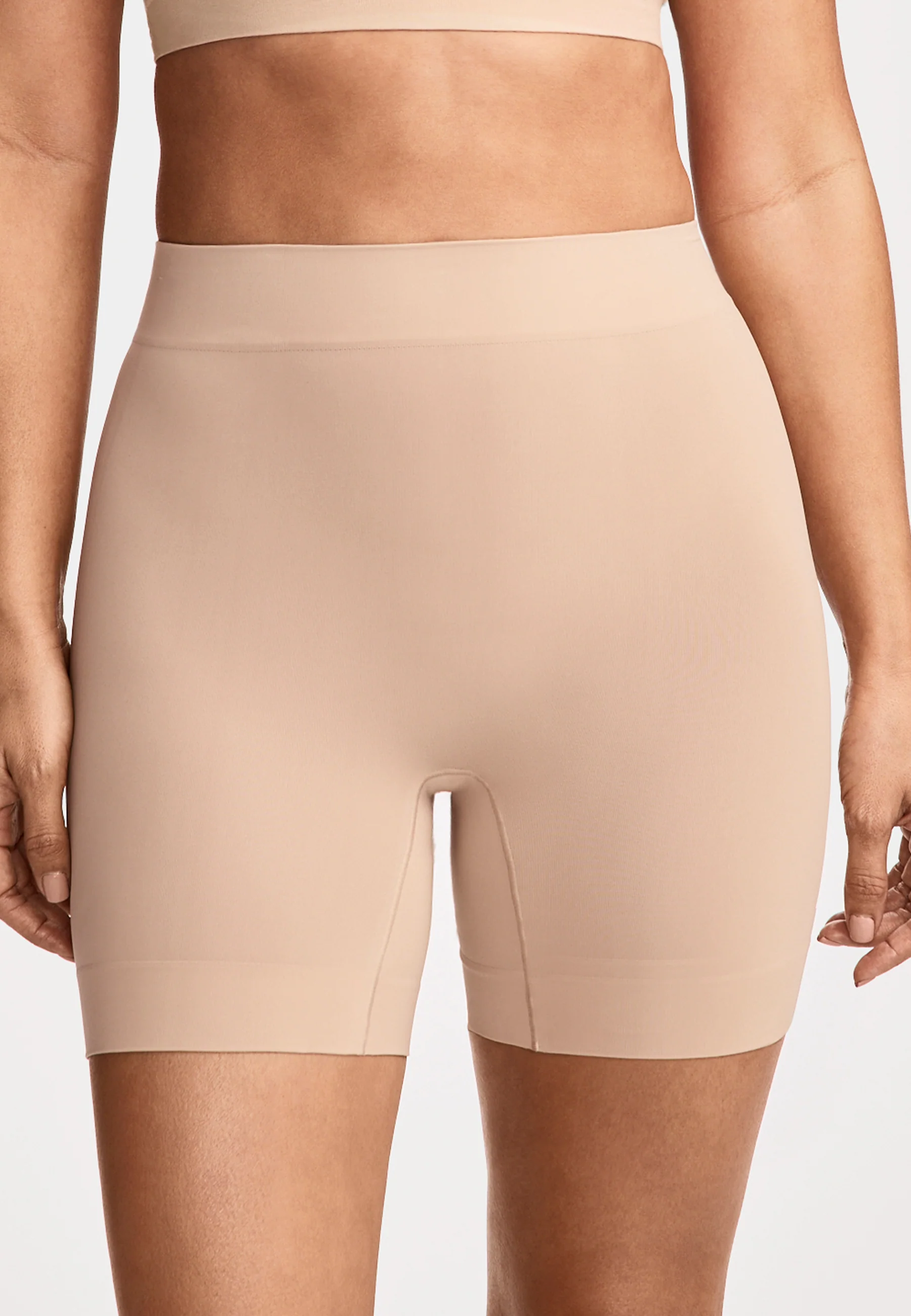 Jockey® Skimmies® Seamfree™ Ultralight Smoothing Cooling Shortie Slipshort - Image 8
