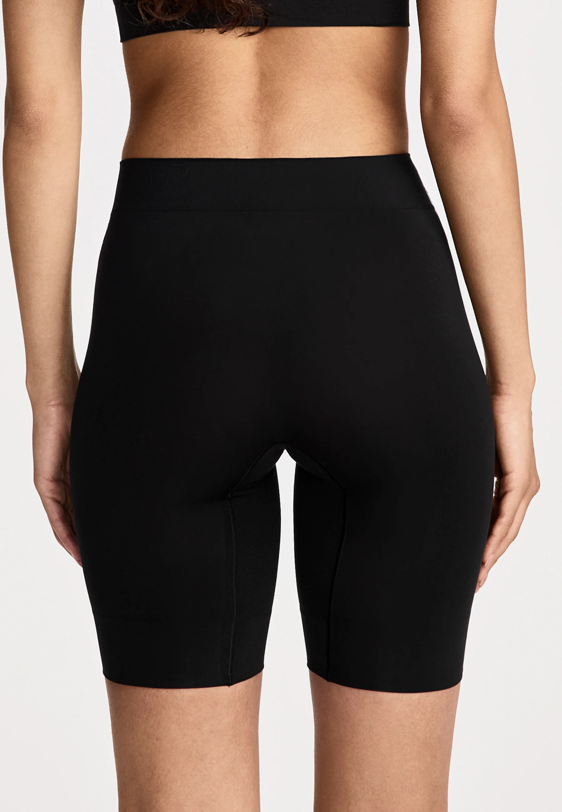 Jockey® Skimmies® Seamfree™ Ultralight Smoothing Cooling Slipshort 3 Pack - Image 3