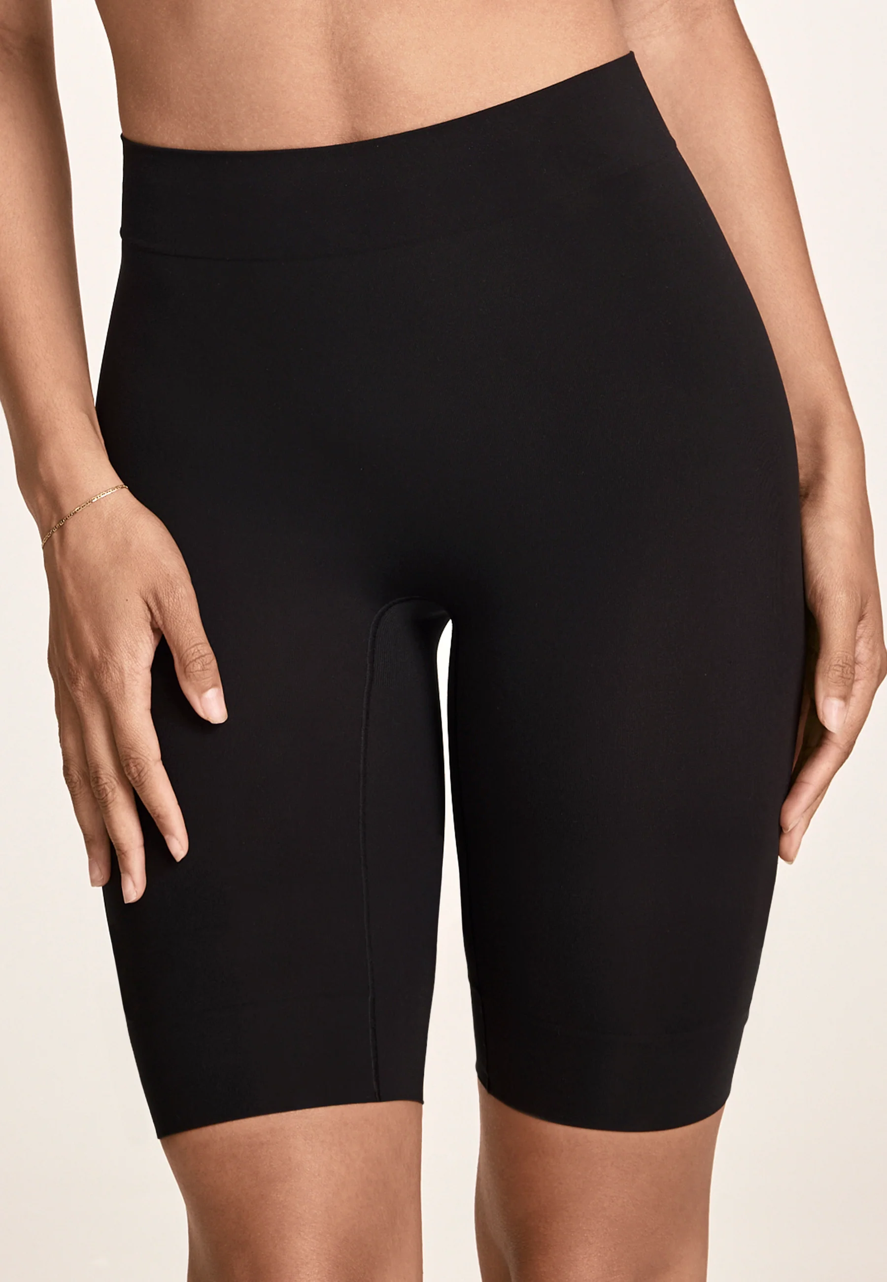 Jockey® Skimmies® Seamfree™ Ultralight Smoothing Full-Thigh Slipshort - Image 7